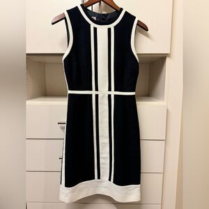 NWT Hobbs Textured Color Block Navy White Dress Knee Length, US Size 2 (Small)